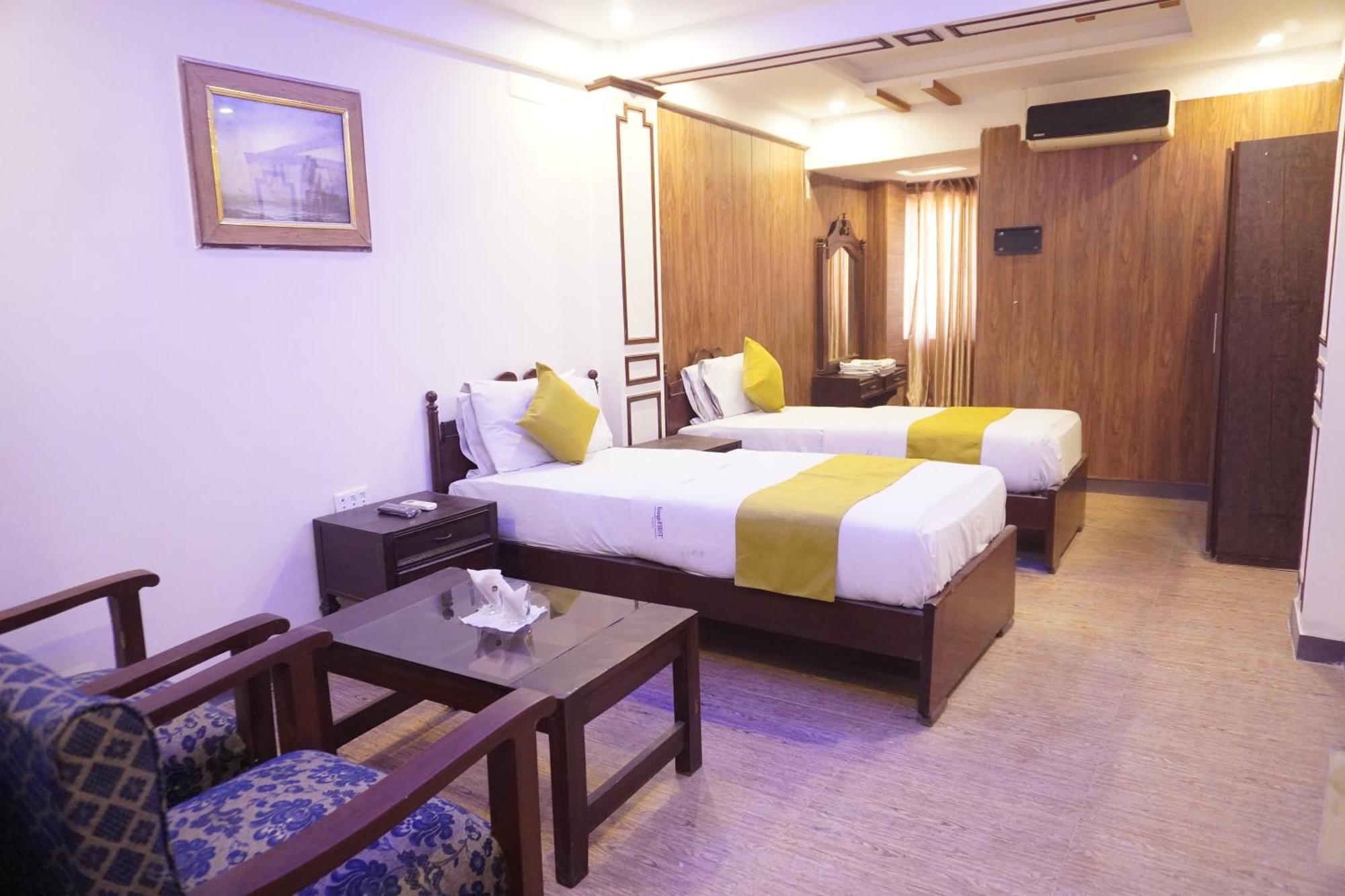 National Hotel Lahore Eksteriør bilde