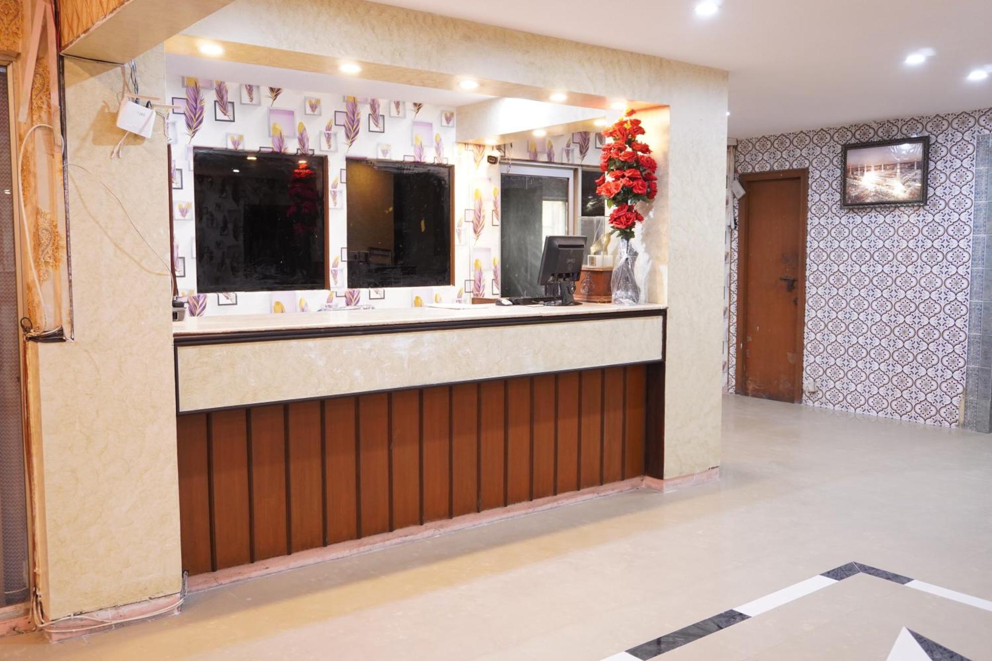 National Hotel Lahore Eksteriør bilde