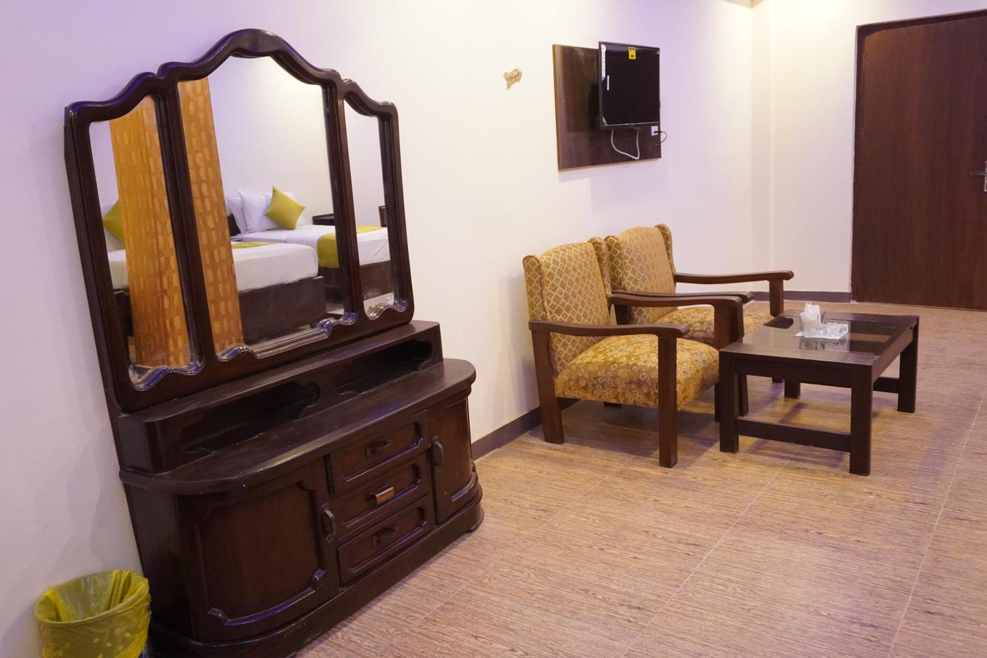 National Hotel Lahore Eksteriør bilde