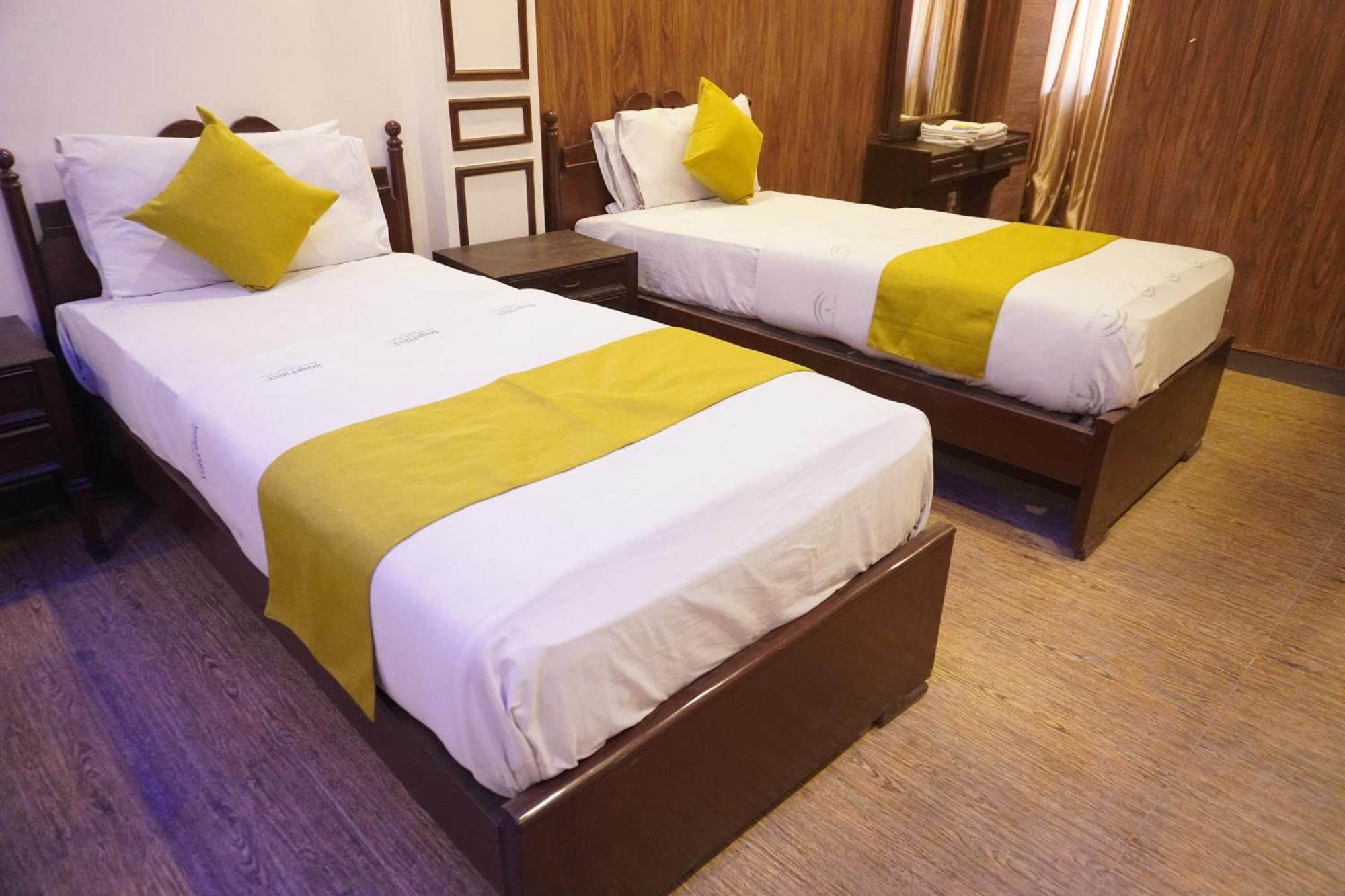 National Hotel Lahore Eksteriør bilde