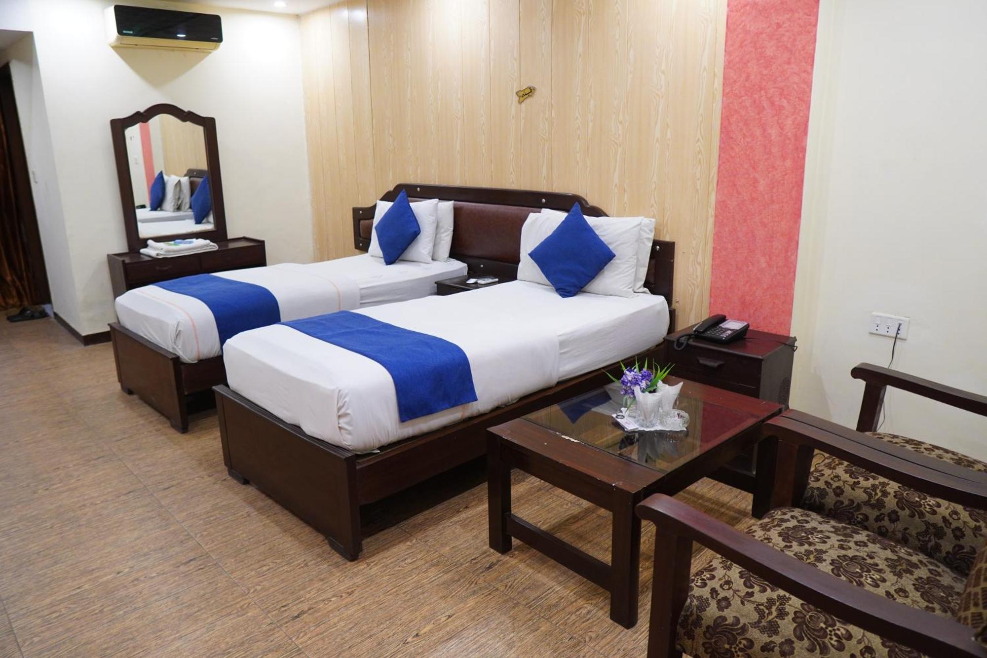National Hotel Lahore Eksteriør bilde