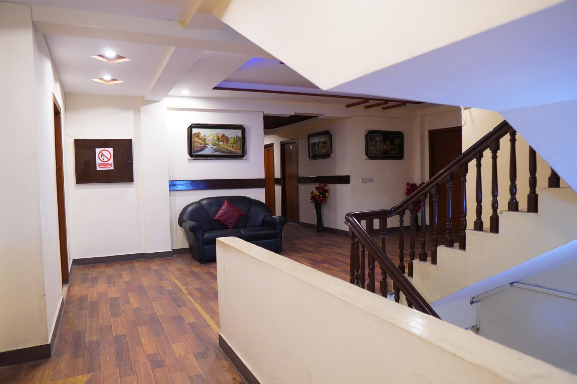 National Hotel Lahore Eksteriør bilde